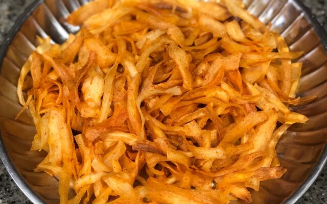 Maravalli Kilangu Poriyal / Cassava Chips / மரவள்ளிக்கிழங்கு பொரியல்